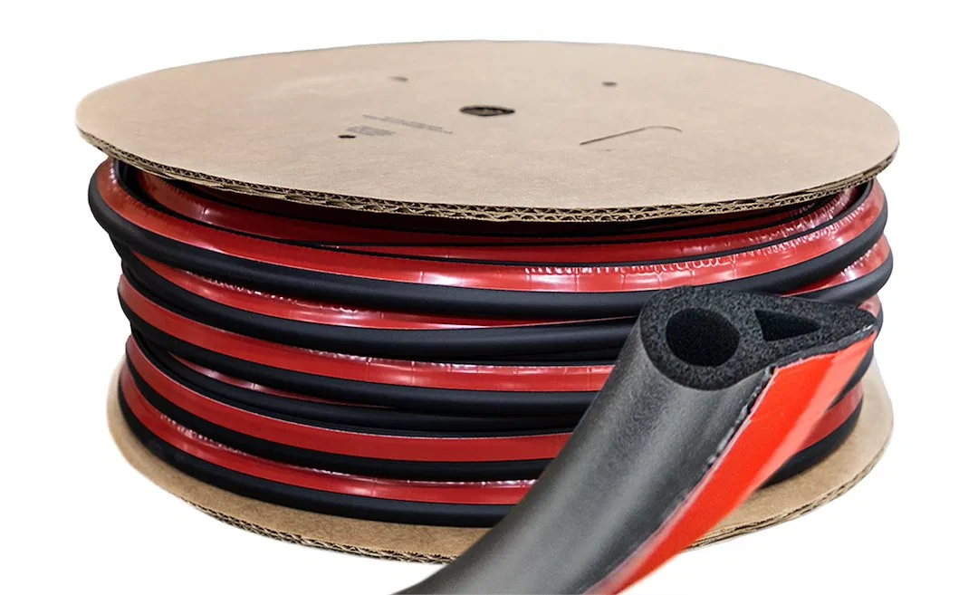 30945 – ACCESS Tailgate Seal, Black EPDM Rubber 200 Foot Roll